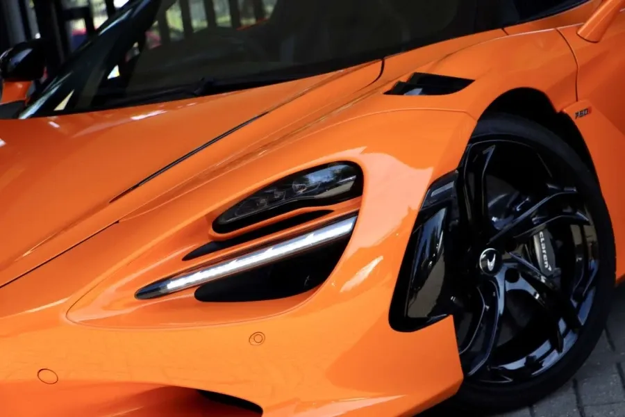 Vehicle Image - 3