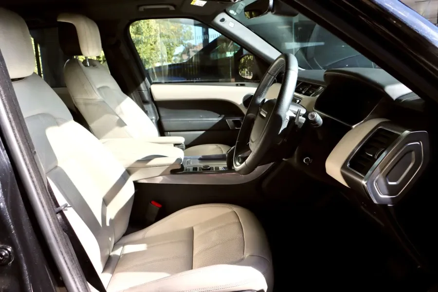 Vehicle Image - 2